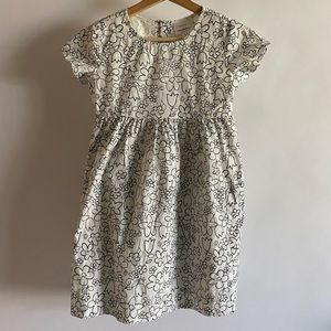 Hanna Andersson Black and White flower dress size 8 (  130cm )